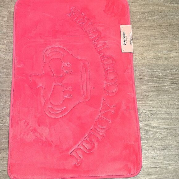 Juicy Couture Home Crown Logo Memory Foam Plush Bath Rug - Picture 4 of 6